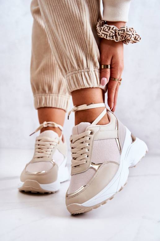 Lesklá športová obuv s béžovou... Lesklá športová obuv s béžovou...