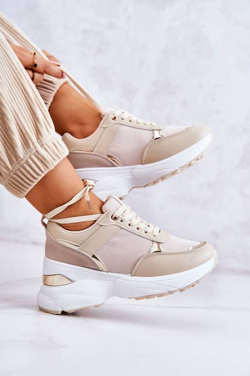 Lesklá športová obuv s béžovou... Lesklá športová obuv s béžovou...