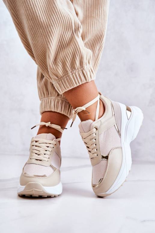 Lesklá športová obuv s béžovou... Lesklá športová obuv s béžovou...