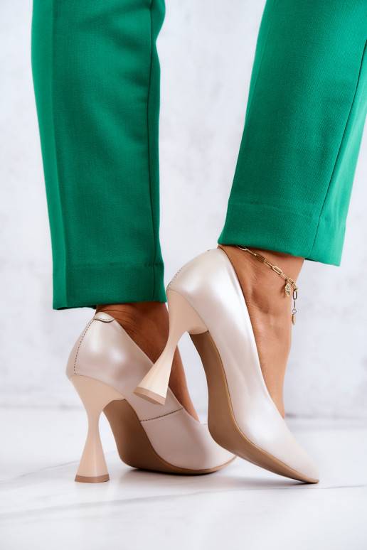 Módne topánky Topánky béžovej farby Módne topánky Topánky béžovej farby