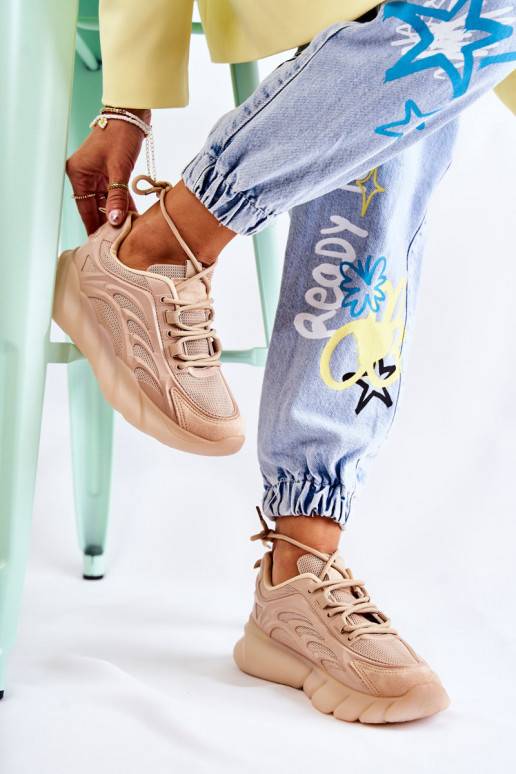 Tenisky model topánok béžovej farby... Tenisky model topánok béžovej farby...