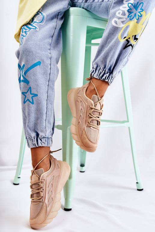 Tenisky model topánok béžovej farby... Tenisky model topánok béžovej farby...