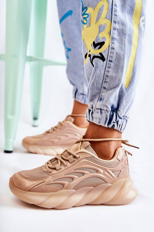 Tenisky model topánok béžovej farby... Tenisky model topánok béžovej farby...