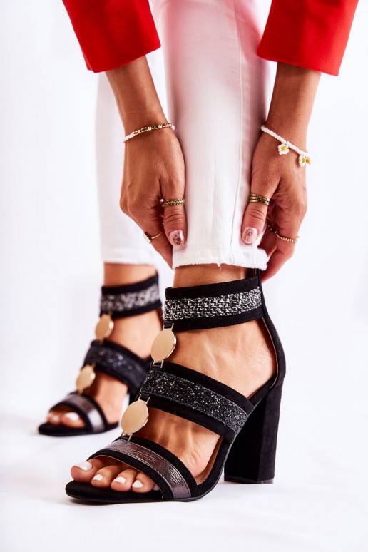 Dámske sandále na podpätku čiernej...