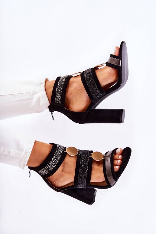 Dámske sandále na podpätku čiernej...