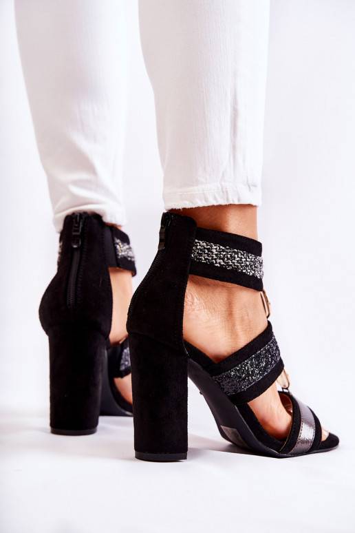 Dámske sandále na podpätku čiernej...