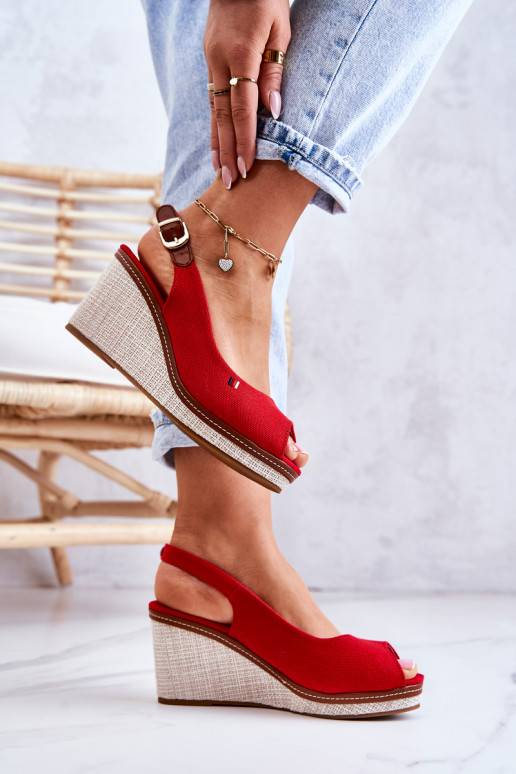 Pohodlné sandále s prackami v...