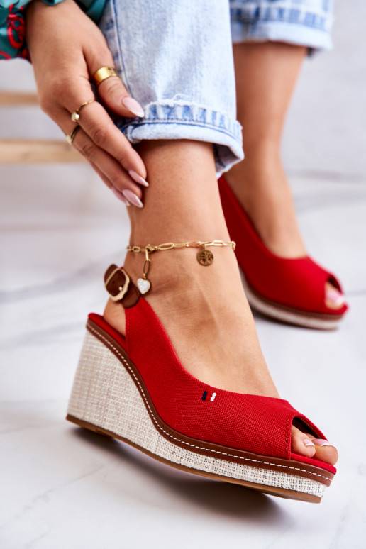 Pohodlné sandále s prackami v...