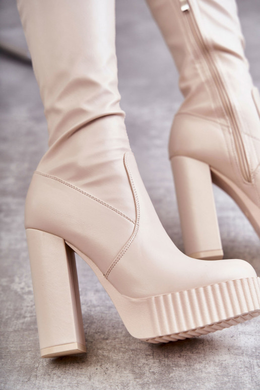 Béžové dlhé čižmy s platformou Béžové dlhé čižmy s platformou