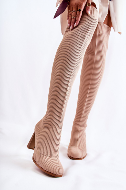 Klasický model dlhých topánok na podpätku v béžovej farbe Laossi