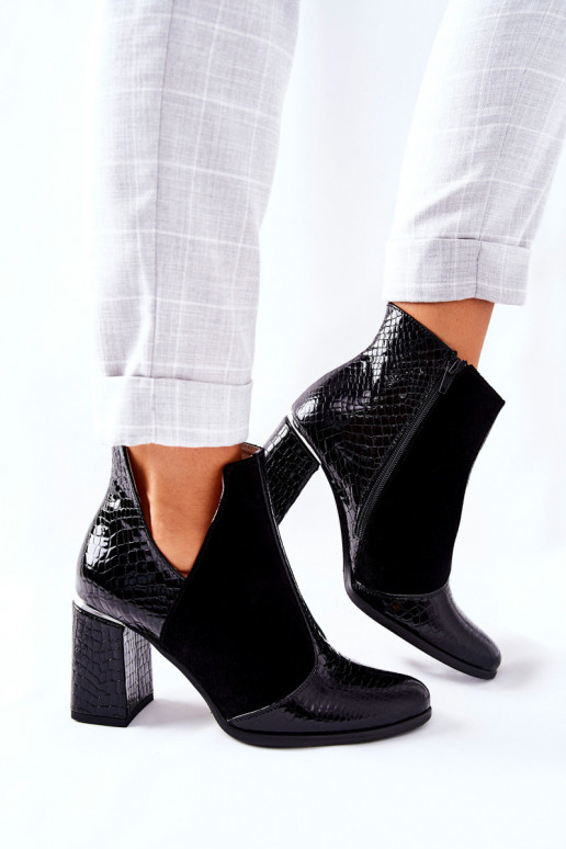 Dámske čižmy na podpätku čiernej... Dámske čižmy na podpätku čiernej...