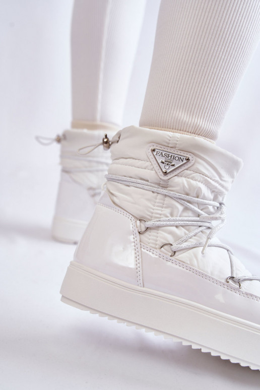 Snehule so šnúrkami v bielej farbe... Snehule so šnúrkami v bielej farbe...