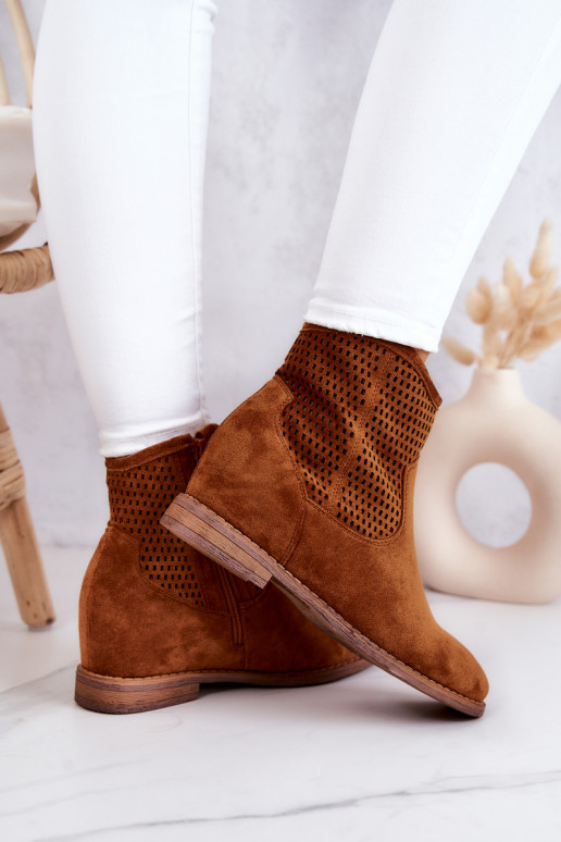 Hnedé semišové čižmy so skrytou... Hnedé semišové čižmy so skrytou...