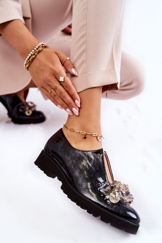 Dámske topánky s ornamentami a...