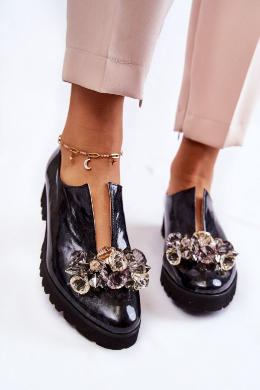 Dámske topánky s ornamentami a...