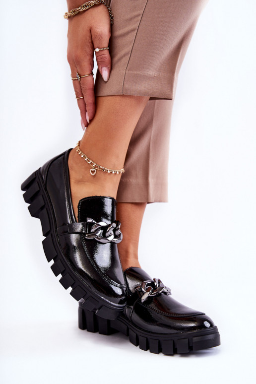 Topánky s lakovaným efektom a... Topánky s lakovaným efektom a...