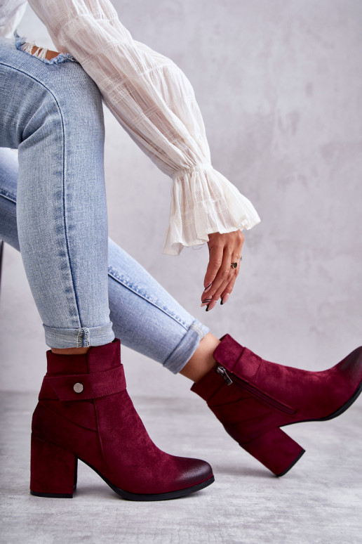 Červené semišové čižmy pre ženy Červené semišové čižmy pre ženy