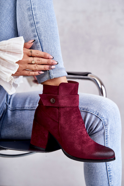 Červené semišové čižmy pre ženy Červené semišové čižmy pre ženy