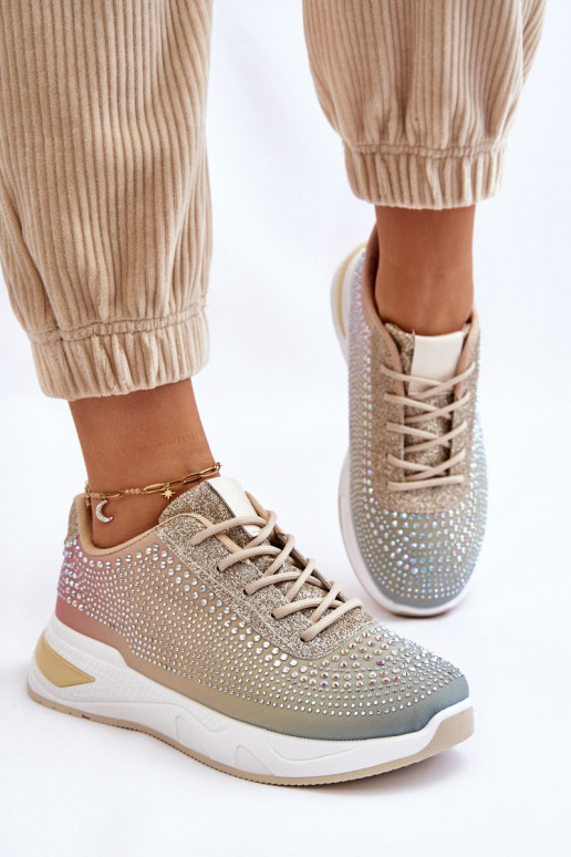 Lesklé tenisky s trblietavými očkami...