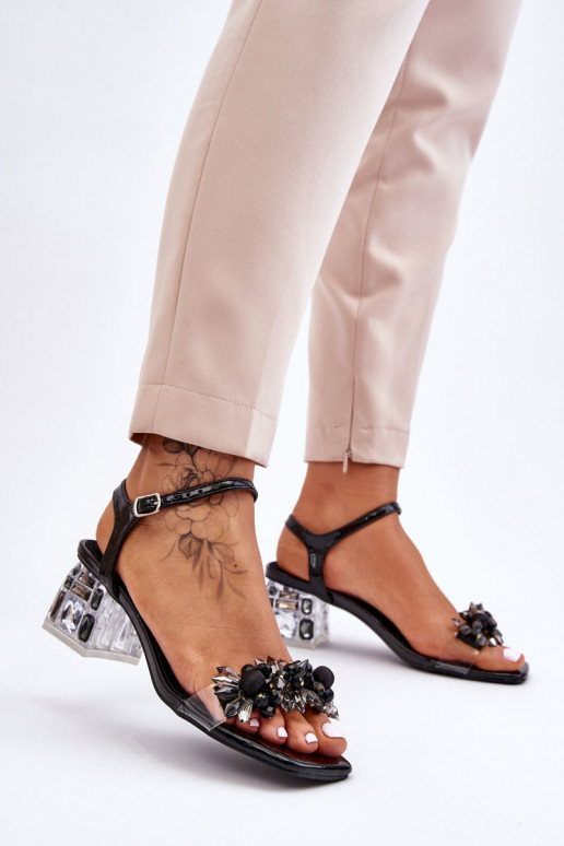 Čierne sandále na nízkom podpätku... Čierne sandále na nízkom podpätku...