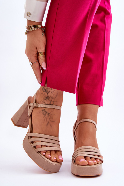 Semišové sandále na vysokom opätku s... Semišové sandále na vysokom opätku s...