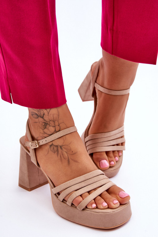 Semišové sandále na vysokom opätku s... Semišové sandále na vysokom opätku s...