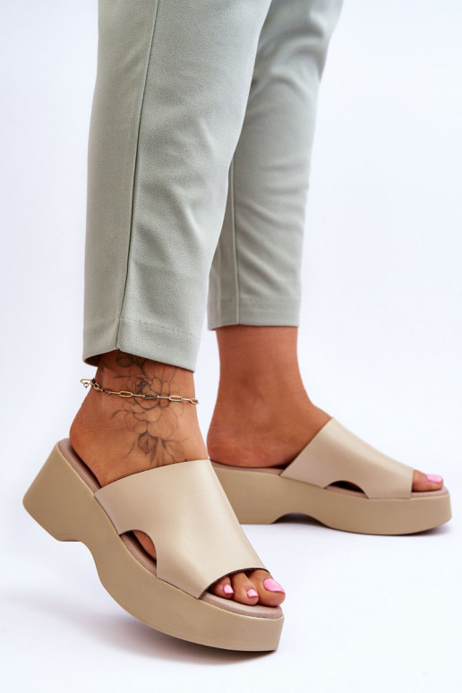 Dámske papuče Lucami pieskovej farby...