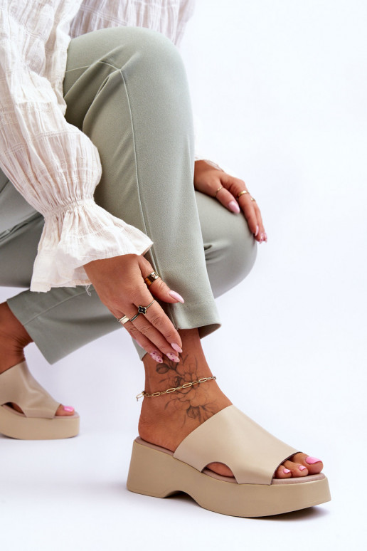 Dámske papuče Lucami pieskovej farby...