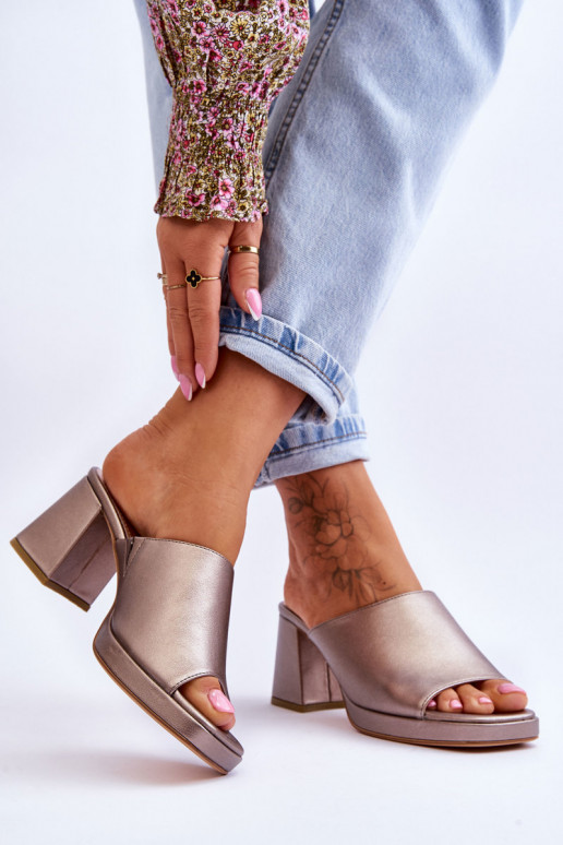 Módne papuče na podpätku značky... Módne papuče na podpätku značky...