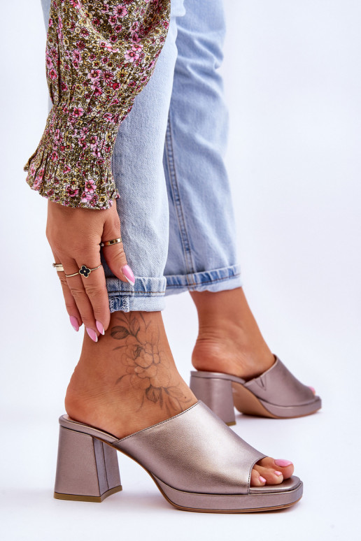 Módne papuče na podpätku značky... Módne papuče na podpätku značky...