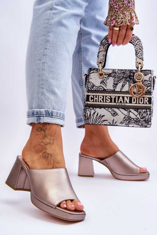 Módne papuče na podpätku značky... Módne papuče na podpätku značky...