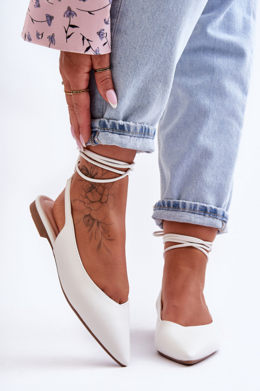 balerínky so šnúrkami v bielej farbe... balerínky so šnúrkami v bielej farbe...