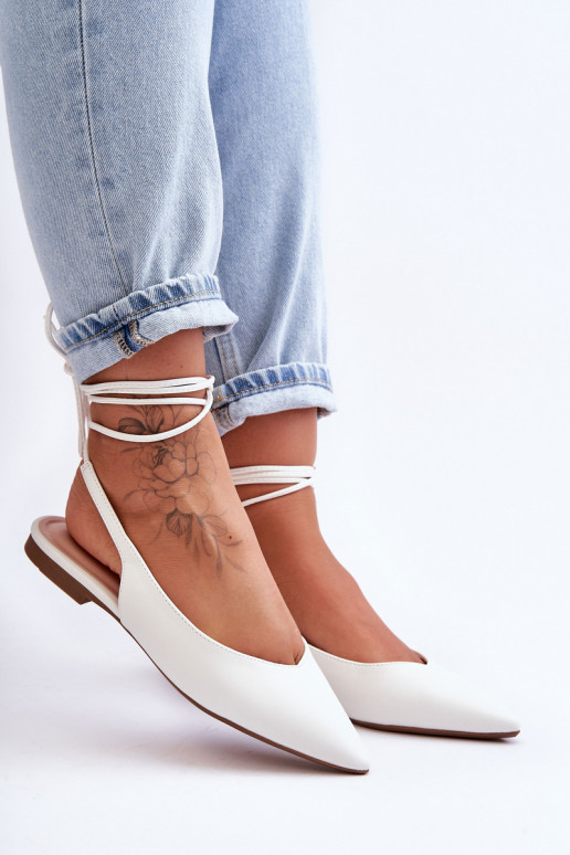 balerínky so šnúrkami v bielej farbe... balerínky so šnúrkami v bielej farbe...