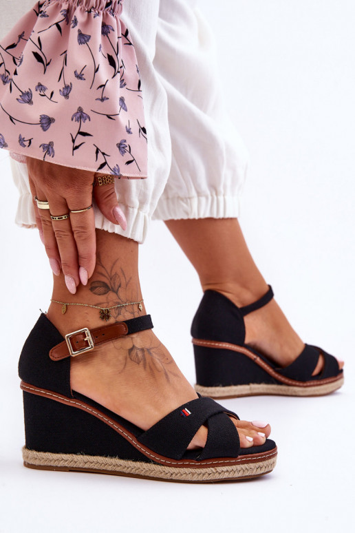 Sandále na platforme Janet v čiernej...