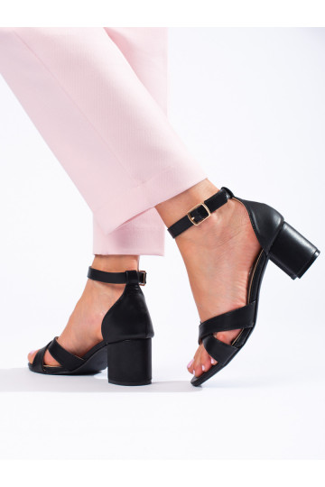 Klasické sandále čiernej... 2