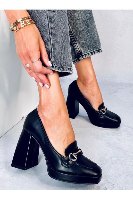 Štýlová topánka na hrubom podpätku v...