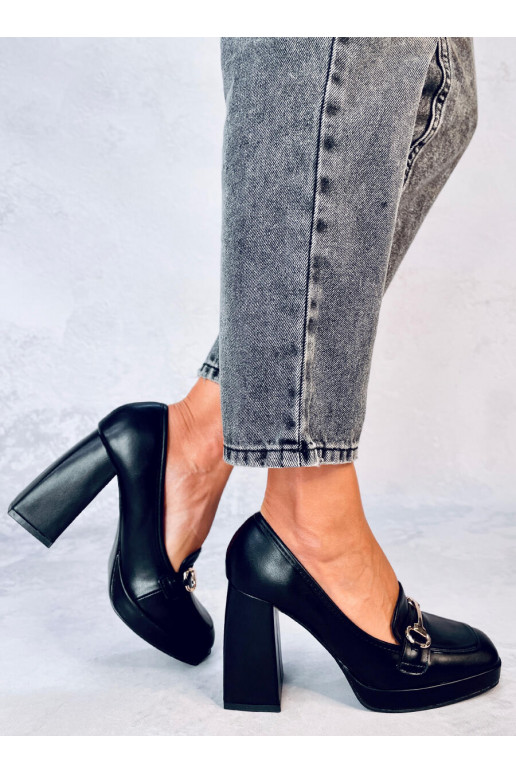 Štýlová topánka na hrubom podpätku v...