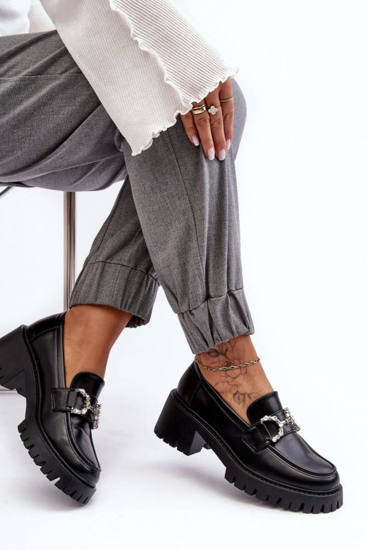 Mokasíny so širokým opätkom čiernej... Mokasíny so širokým opätkom čiernej...