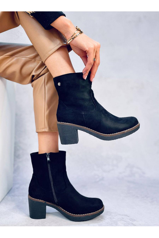 Topánky s gumovým podpätkom čiernej...