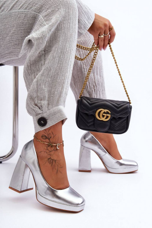 Topánky na širokom podpätku v...