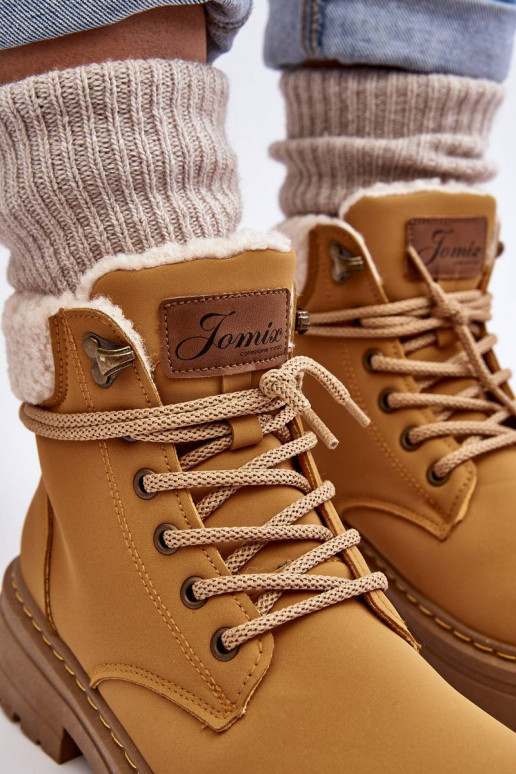 Čižmy s vyhrievaním v hnedej farbe...