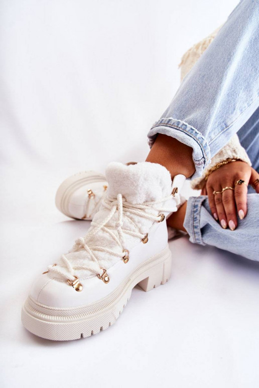 Vyhrievané čižmy v bielej farbe Arisa Vyhrievané čižmy v bielej farbe Arisa