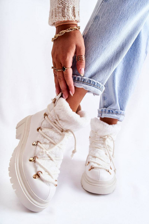 Vyhrievané čižmy v bielej farbe Arisa Vyhrievané čižmy v bielej farbe Arisa