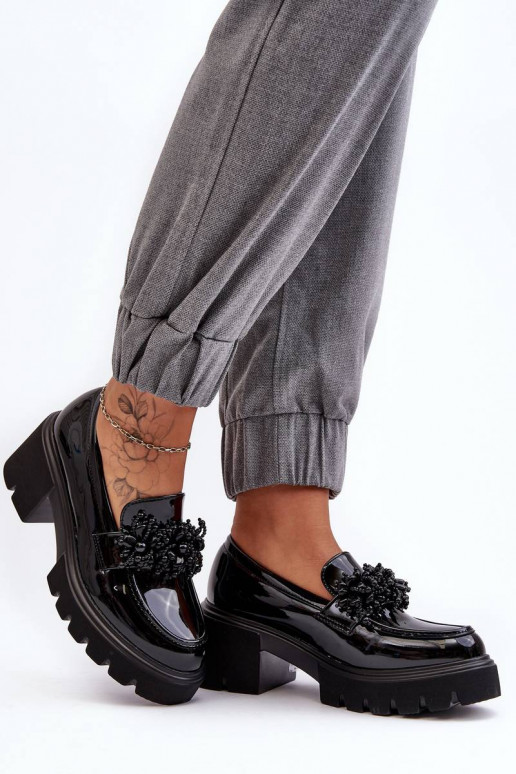 Dámske lakované topánky s ornamentami... Dámske lakované topánky s ornamentami...