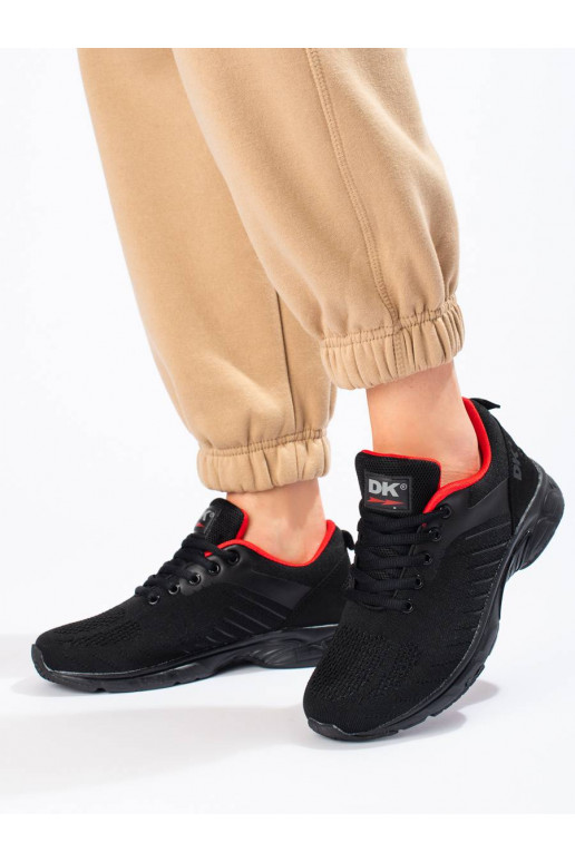 Športové topánky čiernej farby DK