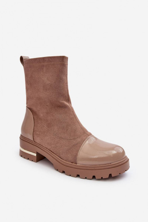 Čižmy klasického modelu na širokých... Čižmy klasického modelu na širokých...