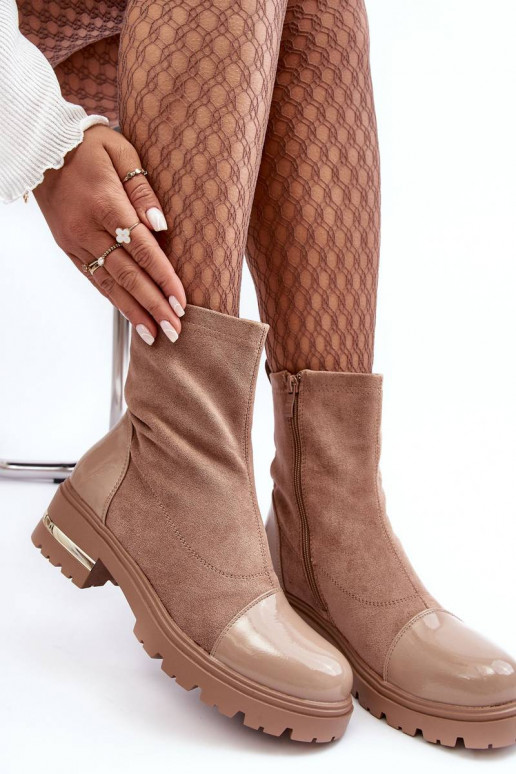 Čižmy klasického modelu na širokých... Čižmy klasického modelu na širokých...