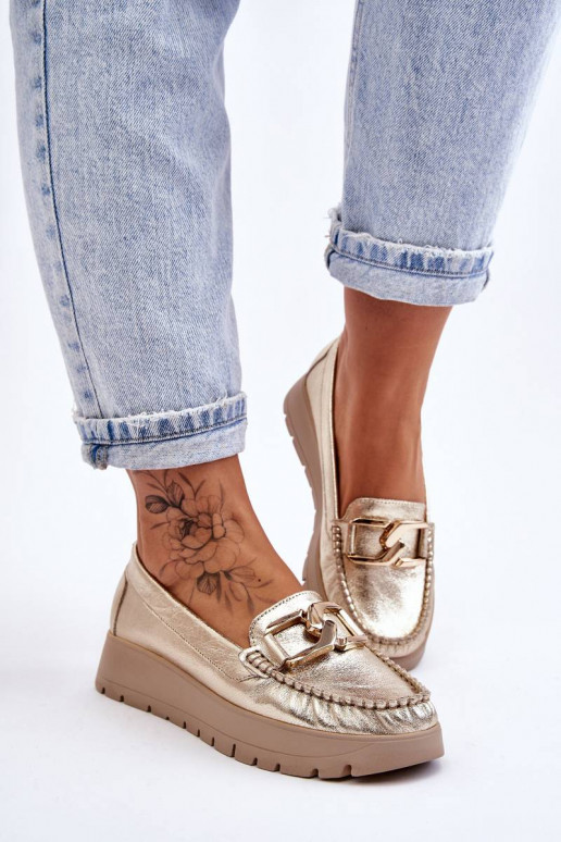 Zlaté zdobené mokasíny na platforme... Zlaté zdobené mokasíny na platforme...