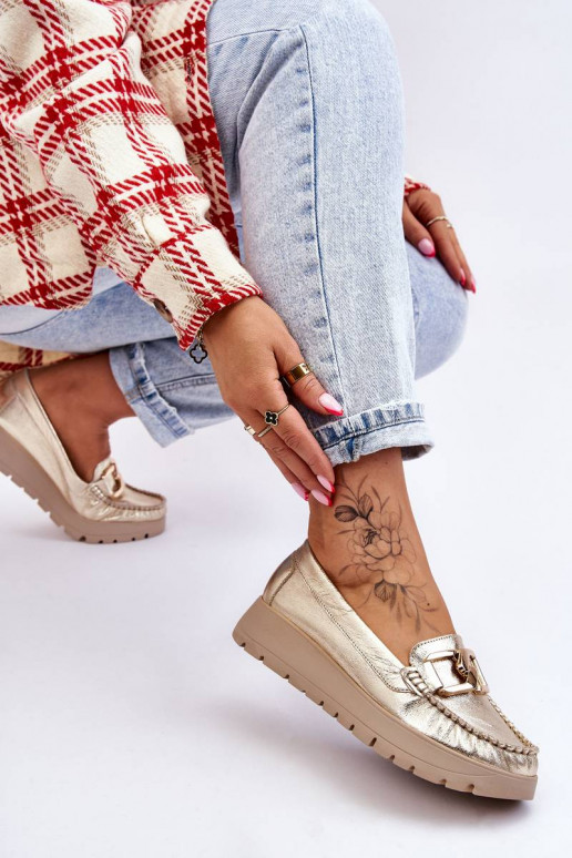 Zlaté zdobené mokasíny na platforme... Zlaté zdobené mokasíny na platforme...