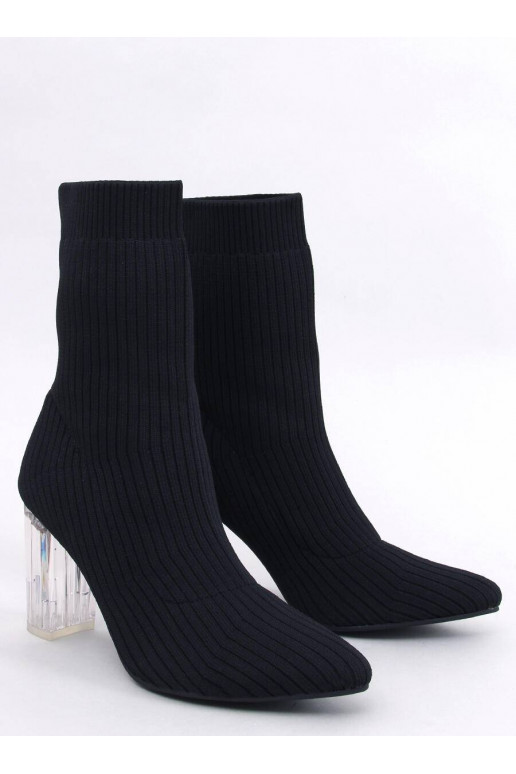 Štýlové čižmy s priehľadným podpätkom...